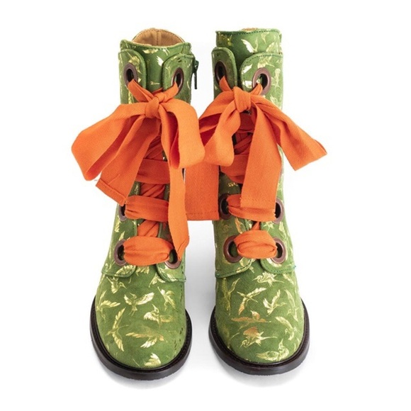 New Sold Out  John Fluevog mid-calf East End Gladstone suede boots Gold Birds - Picture 3 of 7